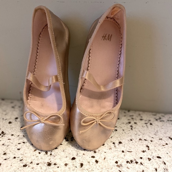 H&M shoes - Picture 2 of 5